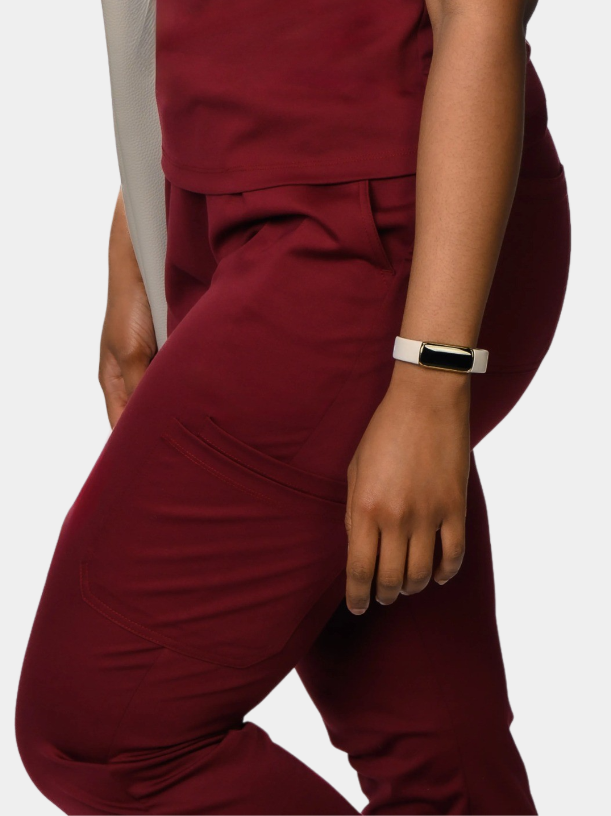 Providing high-quality, stylish, and comfortable scrubs for healthcare professionals.